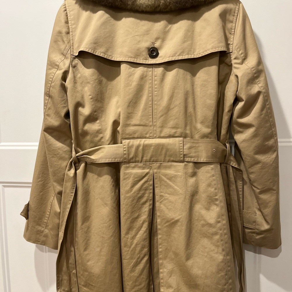 Vintage London Fog Tan Trench Coat with Removable Faux Fur Collar - Picture 3 of 8